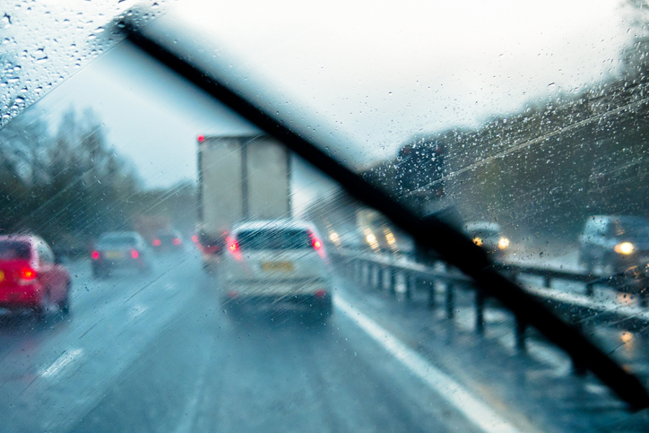 car windscreen wipers being used in rain